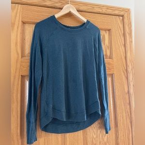 Athleta crew pullover sz Medium (#49)